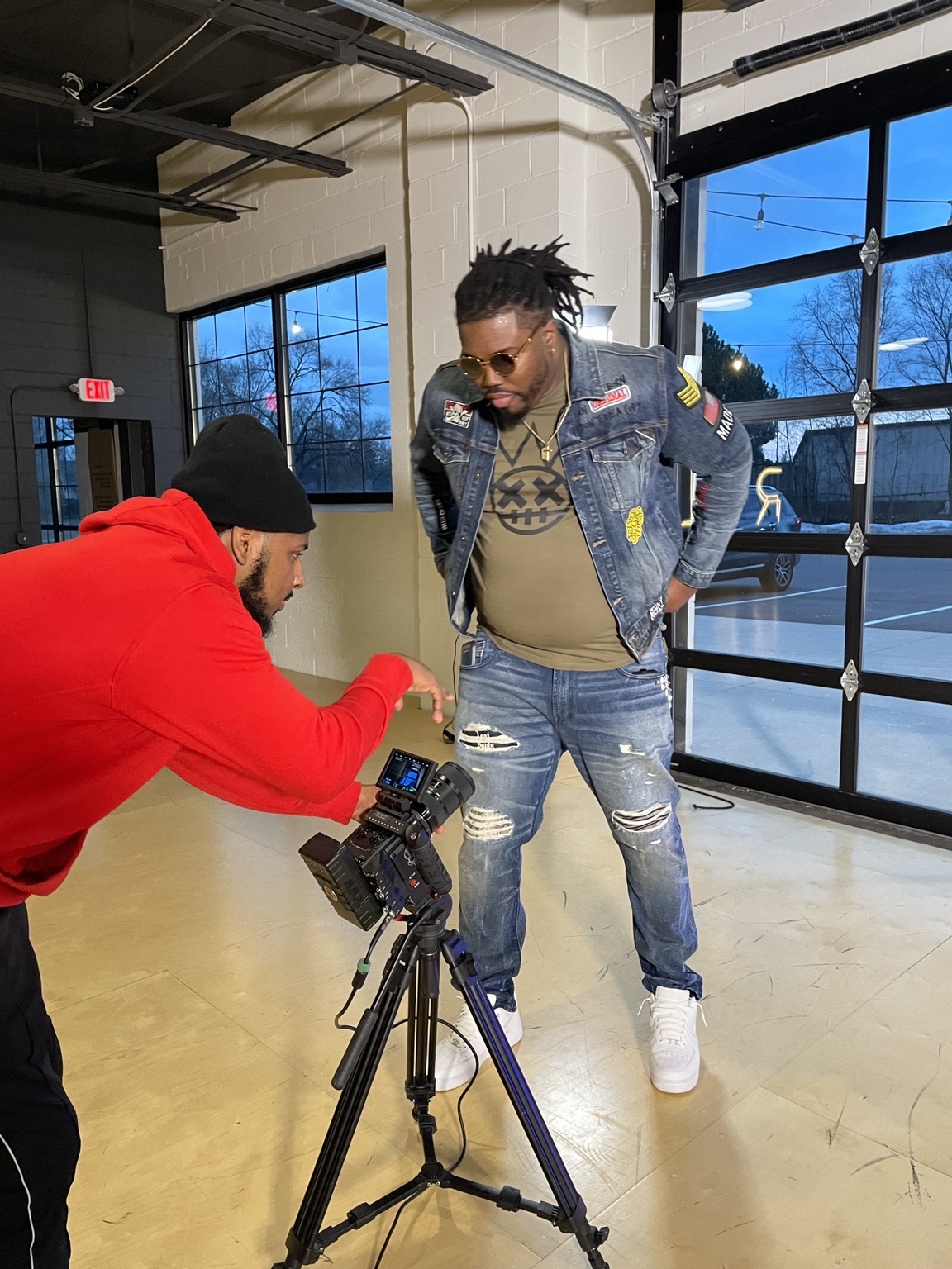Chris Lanard behind the scenes at a video shoot